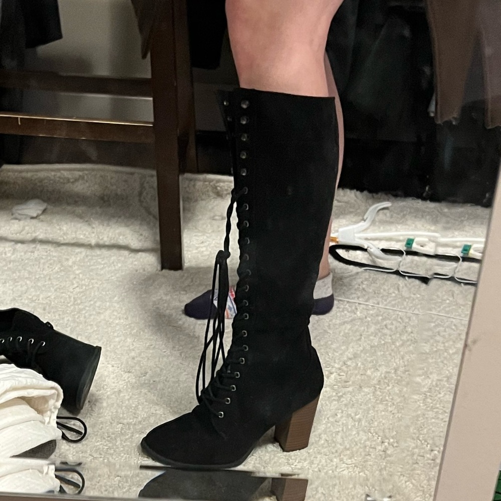 Heeled boots